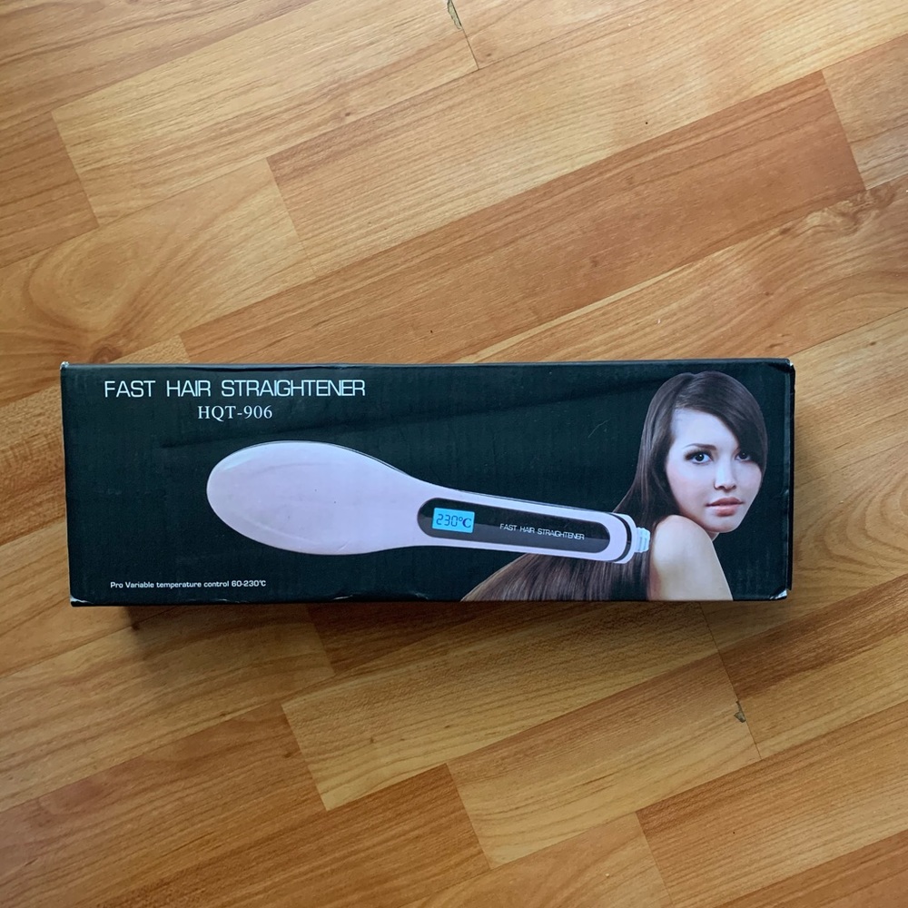 Hair straightener brush- Never used!!